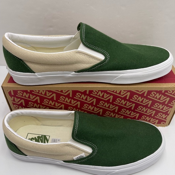 Vans Men’s Classic Slip-On
Twill Turtledove/Green
VN0A5JLXCOB Sneakers - Picture 4 of 16